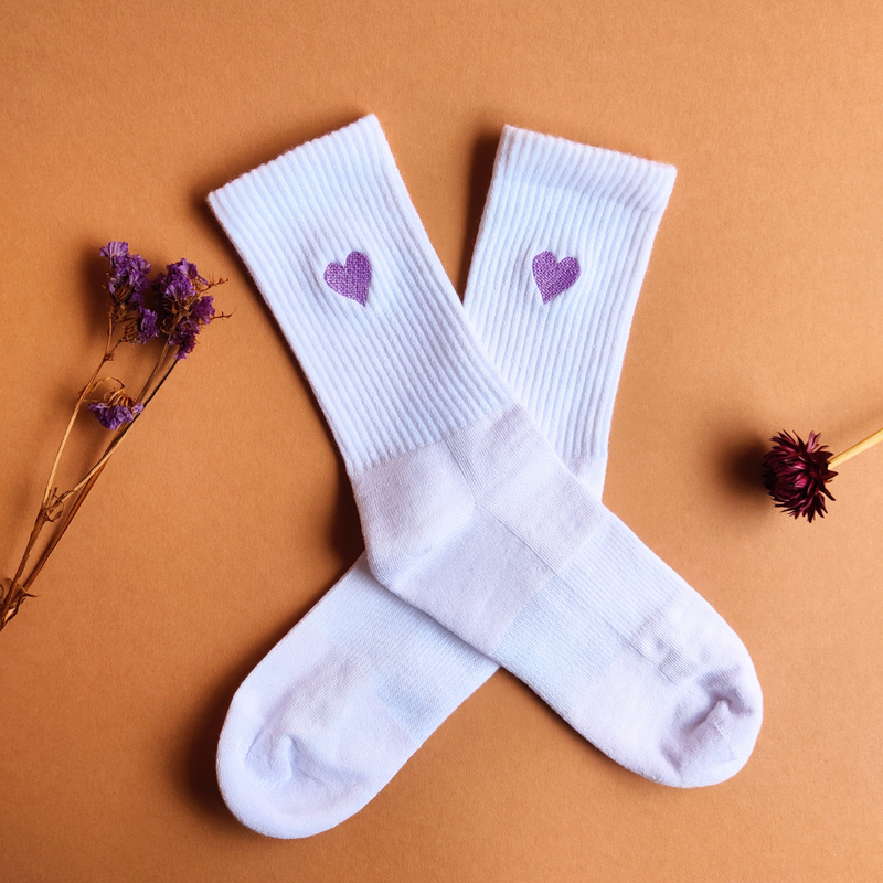 Socken mit Herzmotiv