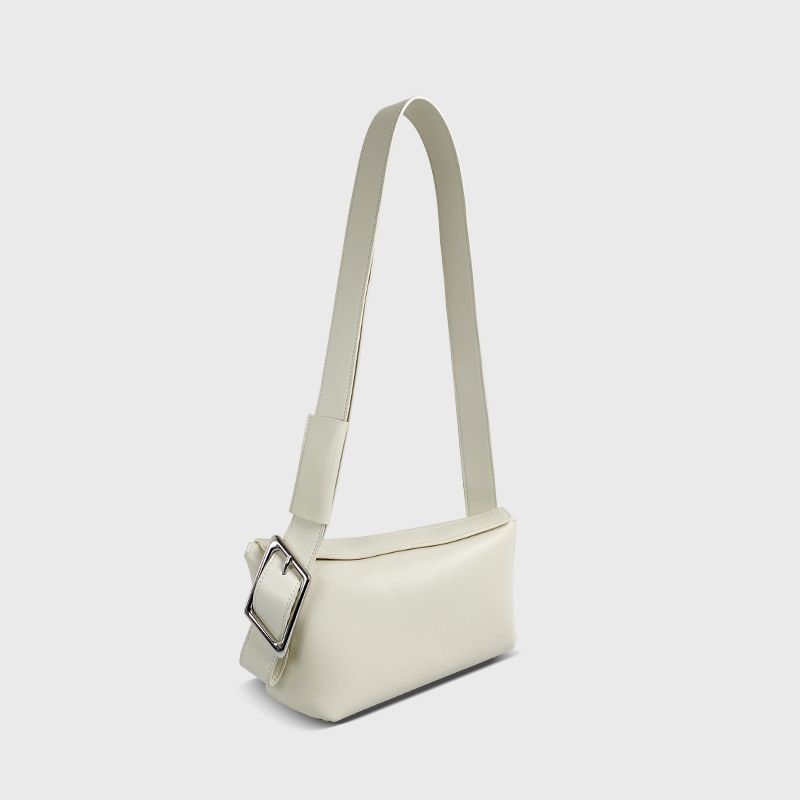 Women&#39;s Bag Croissant Shoulder Leather Bag, Color: Milkshake white