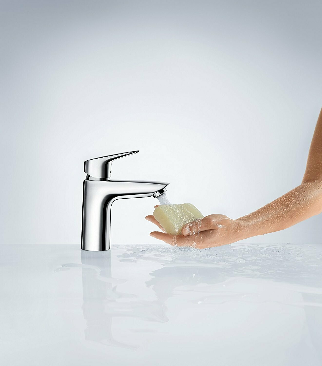 Mitigeur de lavabo Hansgrohe Logis 100 CoolStart en laiton chromé avec tirette et vidage — vue 4