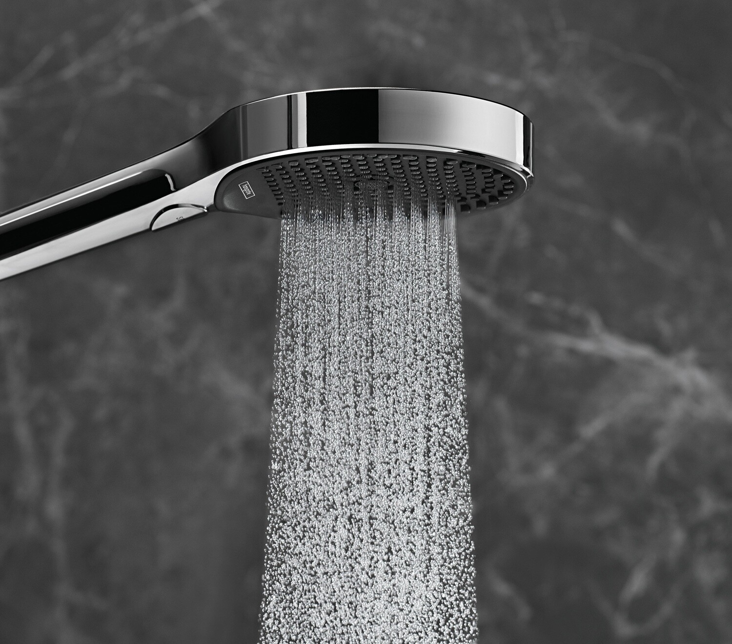 Support mural Hansgrohe avec douchette à main Rainfinity 130 3 jets PowderRain et flexible 125 cm en chromé — vue 4