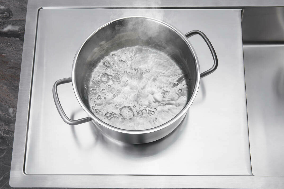 Évier de cuisine Hansgrohe encastré simple bac 102 cm avec égouttoir en acier inoxydable brossé