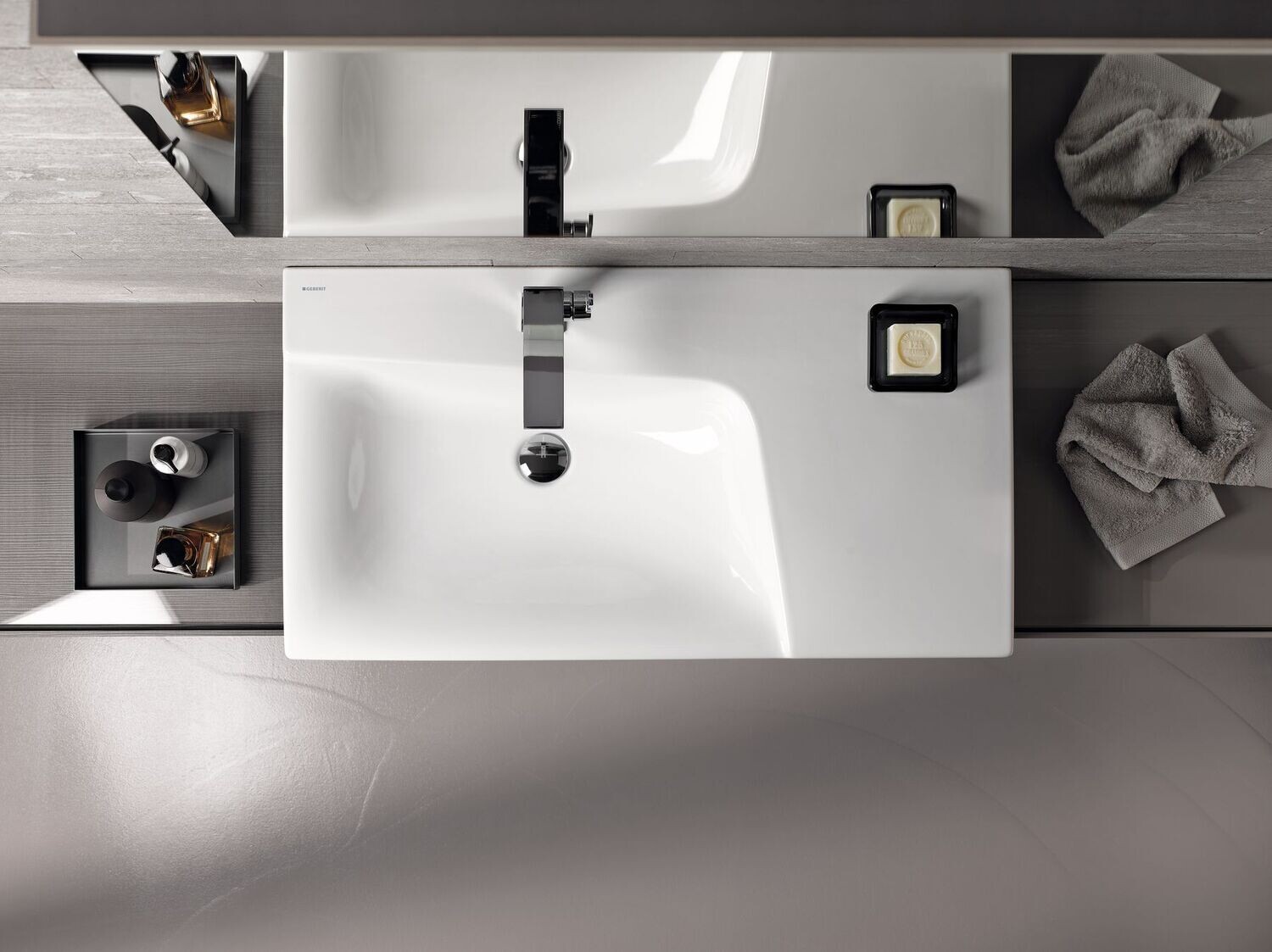 Geberit Xeno² 90 cm washbasin top with storage space on the right