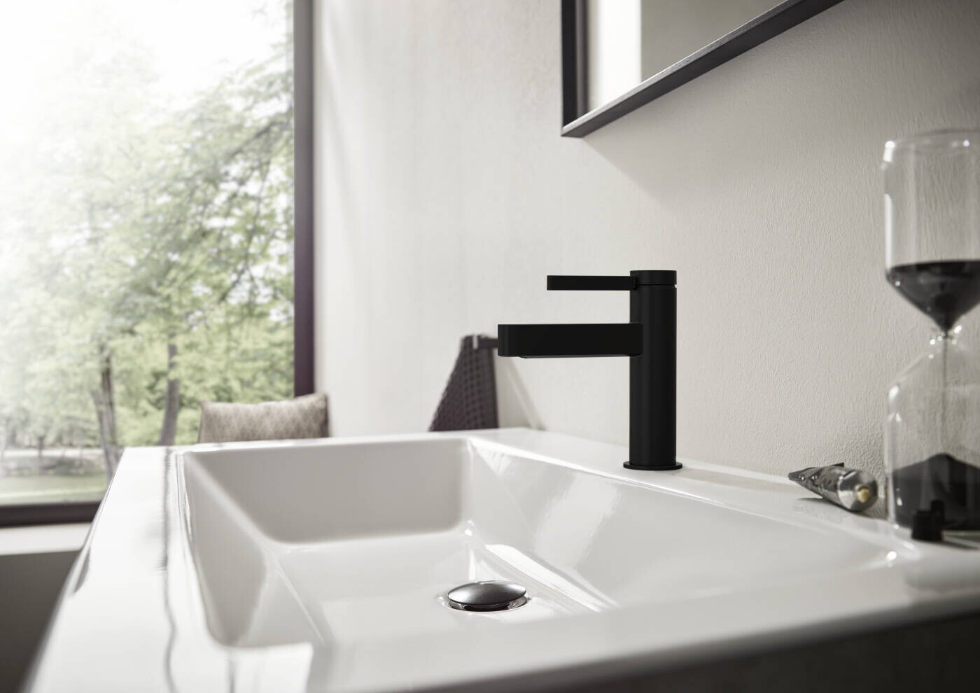 Mitigeur lavabo Hansgrohe Finoris 110 avec tirette et vidage en noir mat — vue 2