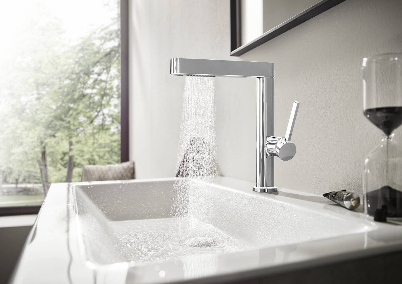 Mitigeur de lavabo Hansgrohe Finoris 230 avec douchette extractible 2 jets et bonde push-open — vue 2