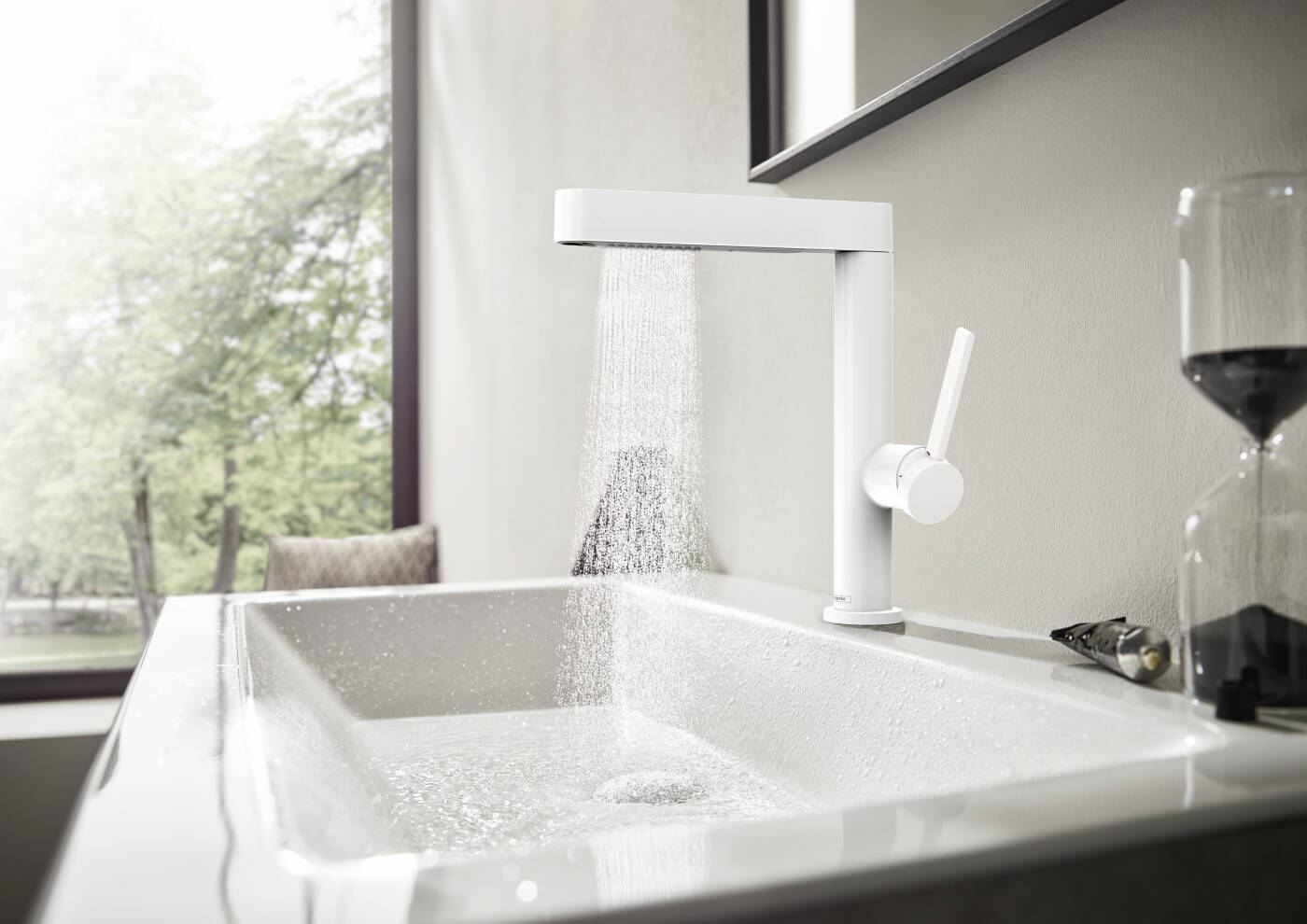 Mitigeur de lavabo Hansgrohe Finoris 230 avec douchette extractible 2 jets et bonde push-open en blanc mat - vue 3