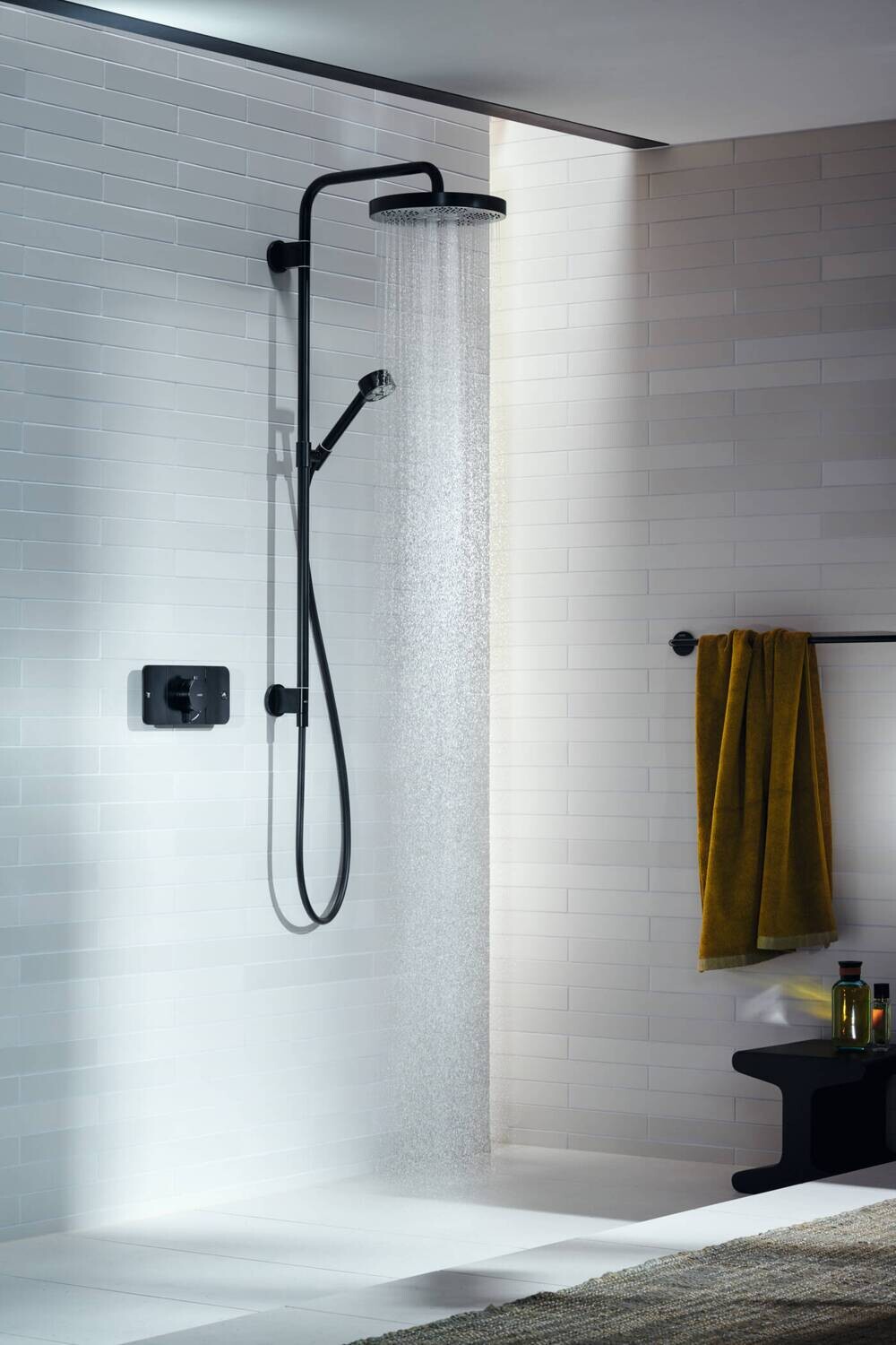 Module thermostatique encastré AXOR One avec 2 fonctions en noir mat