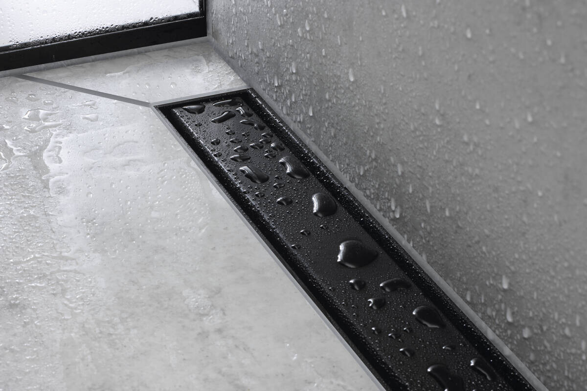 Set de finition Hansgrohe RainDrain Match 700 mm avec cadre réglable en noir — vue 3