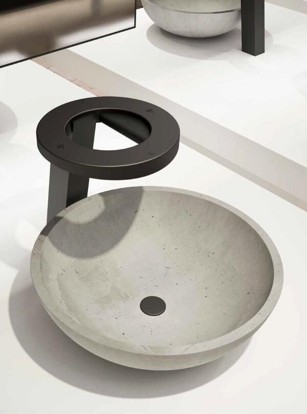 Ensemble compact  avec sèche-mains, distributeur de savon et robinet design Nofer en noir mat
