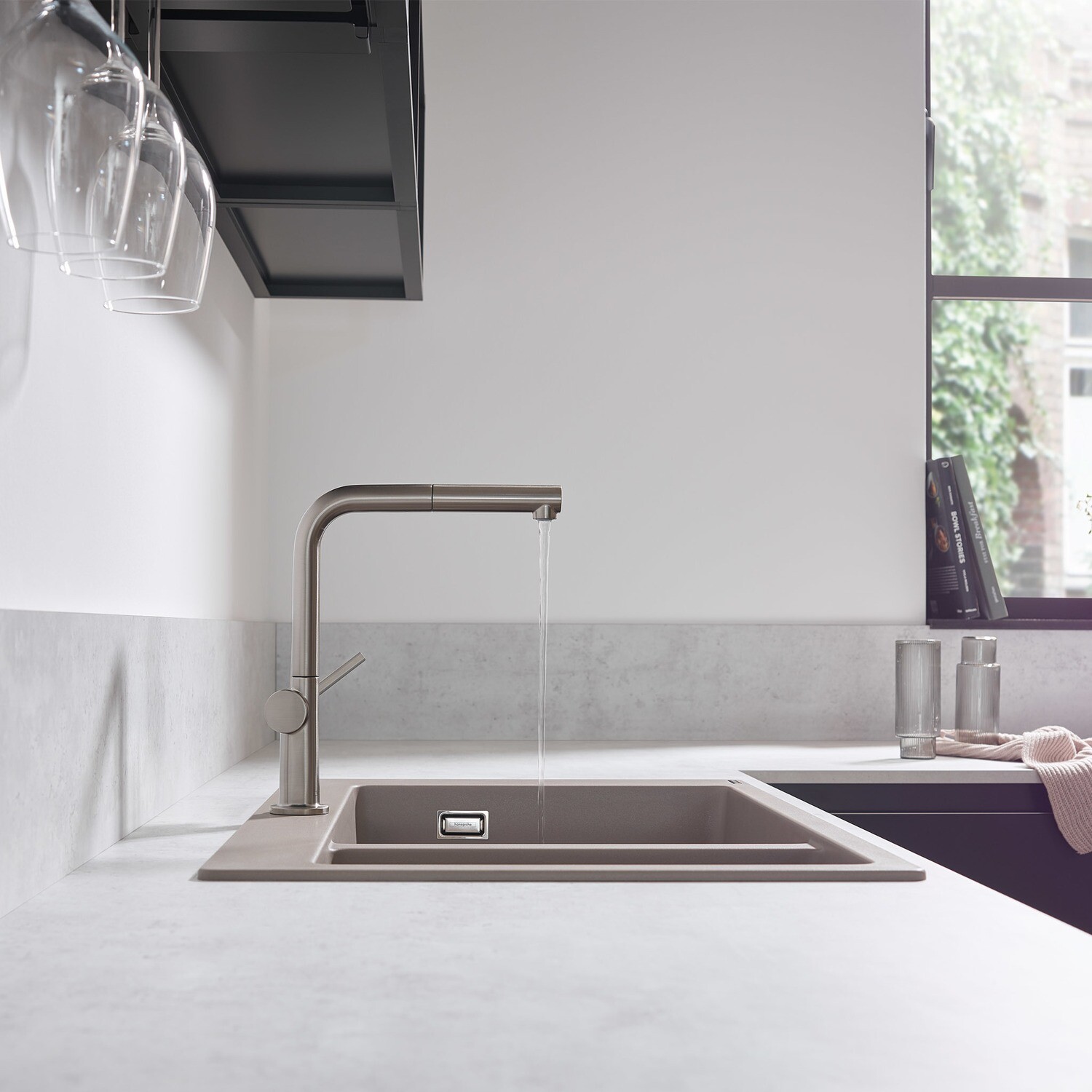Mitigeur de cuisine Hansgrohe Talis M54 270 avec douchette extractible 1 jet en acier inoxydable brossé — vue 5
