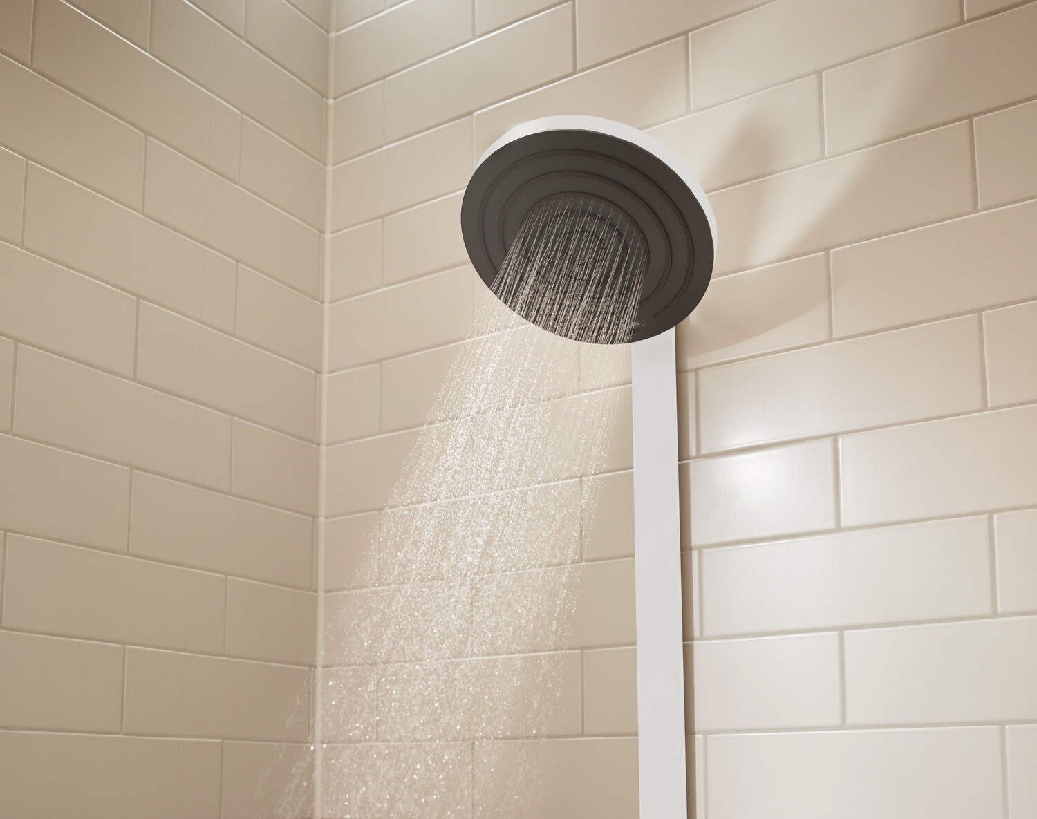 Colonne de douche Showerpipe Hansgrohe Pulsify S 260 2 jets avec mitigeur thermostatique ShowerTablet Select 400 en blanc mat — vue 4