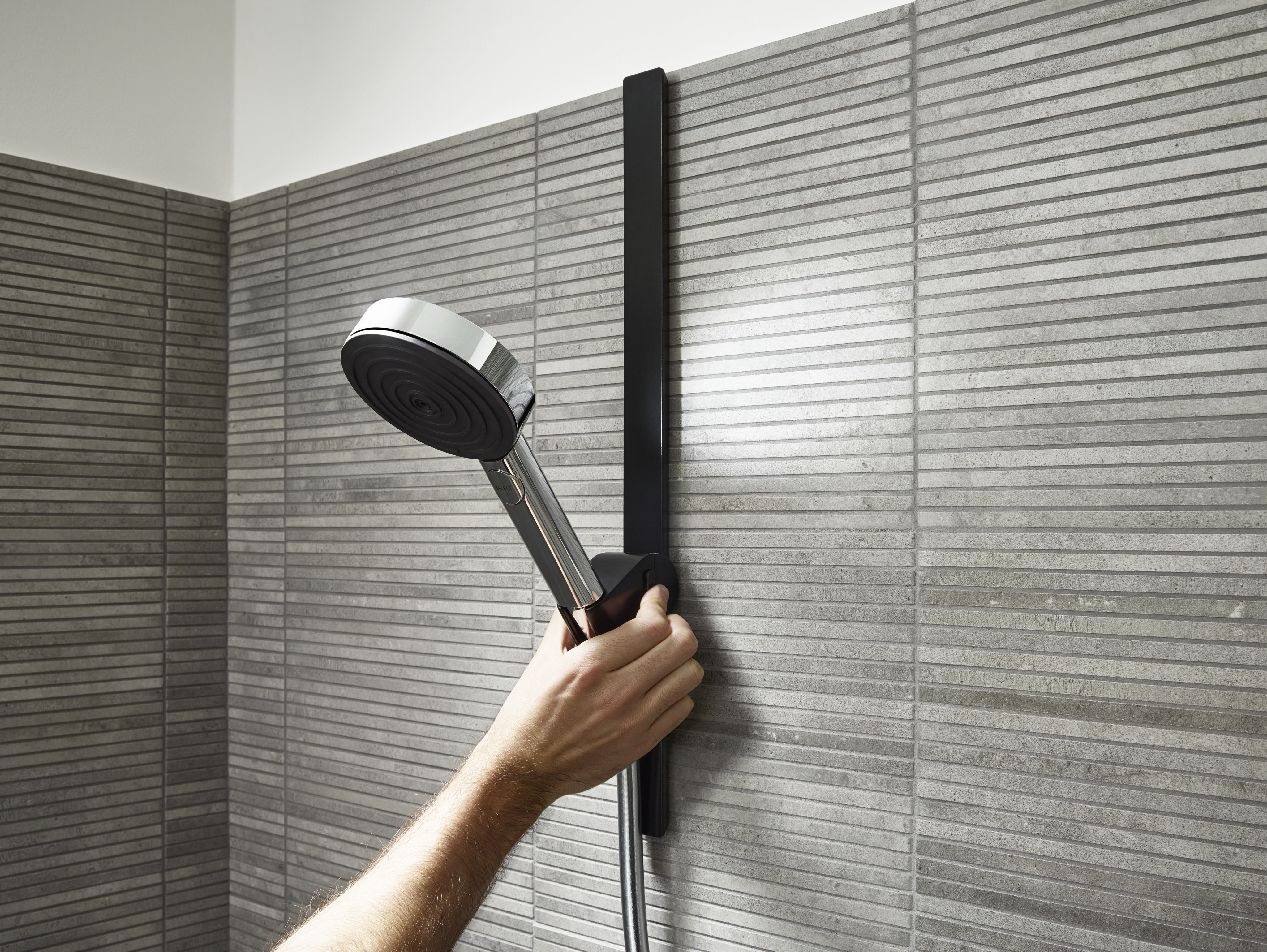 Barre murale Hansgrohe WallStoris en noir mat - vue 5