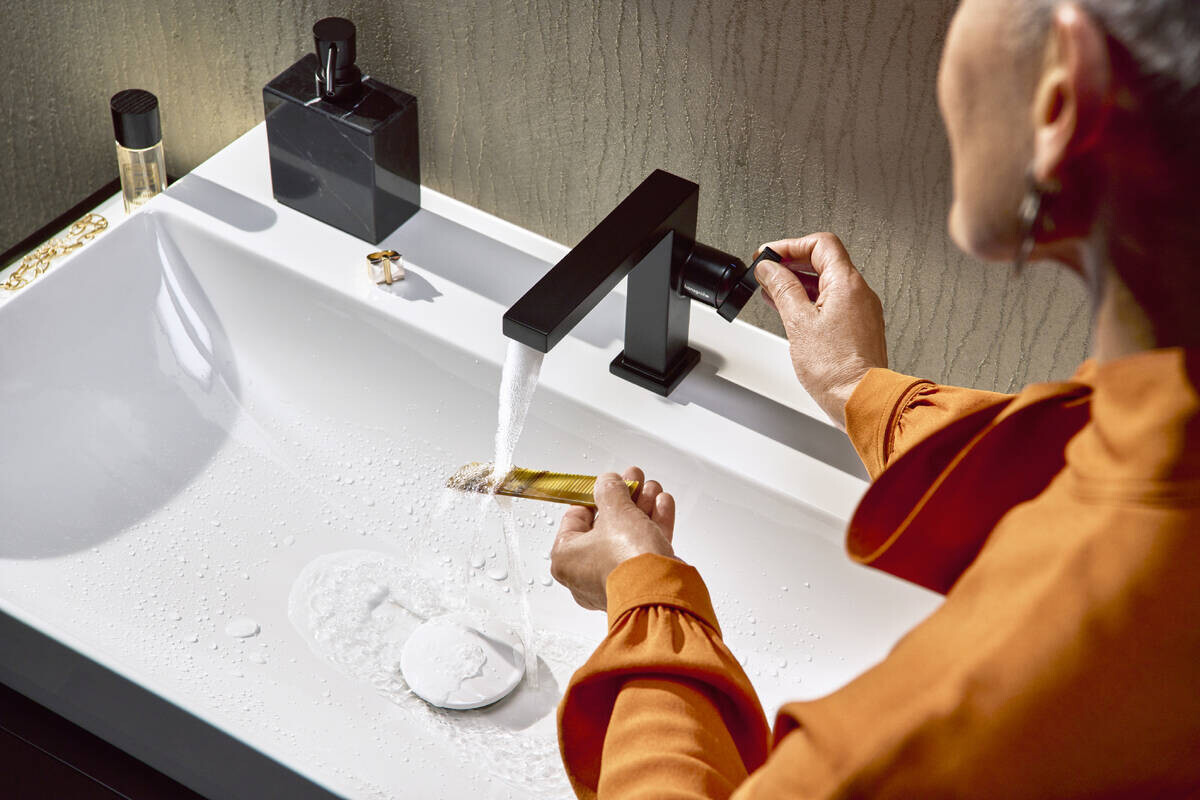 Mitigeur de lavabo Hansgrohe Tecturis E Fine 110 CoolStart avec bonde Push-Open en noir mat — vue 5
