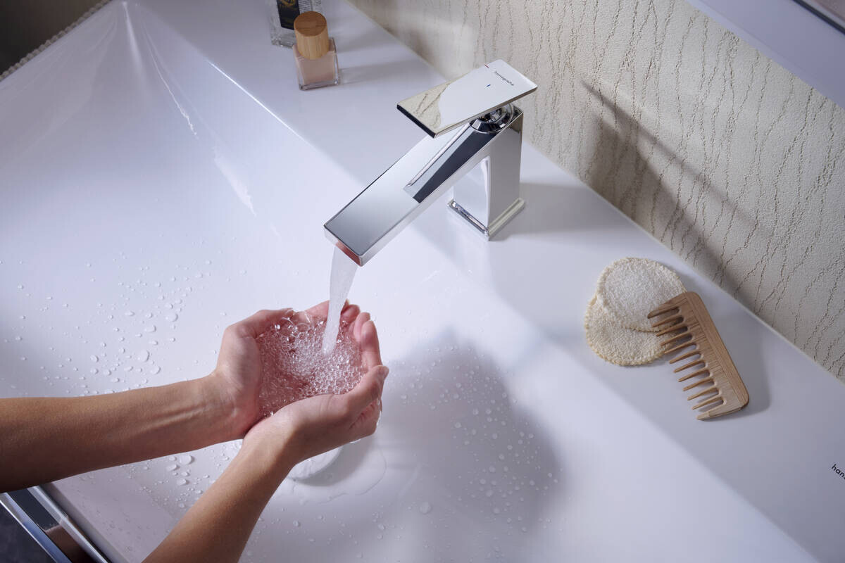 Hansgrohe Tecturis E 110 CoolStart Basin Mixer with Pull Rod and Waste Set