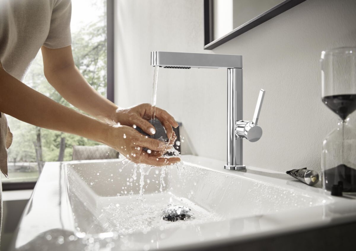 Mitigeur de lavabo Hansgrohe Finoris 230 avec douchette extractible 2 jets et bonde push-open — vue 4