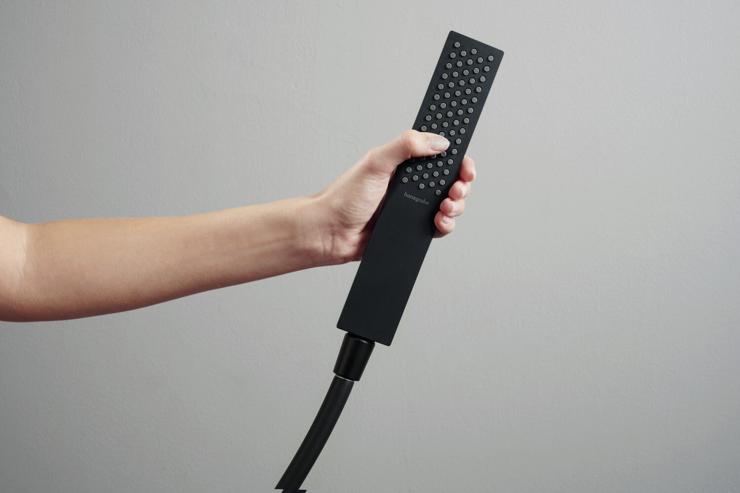 Douchette à main Hansgrohe Pulsify E 100 1 jet EcoSmart en noir mat