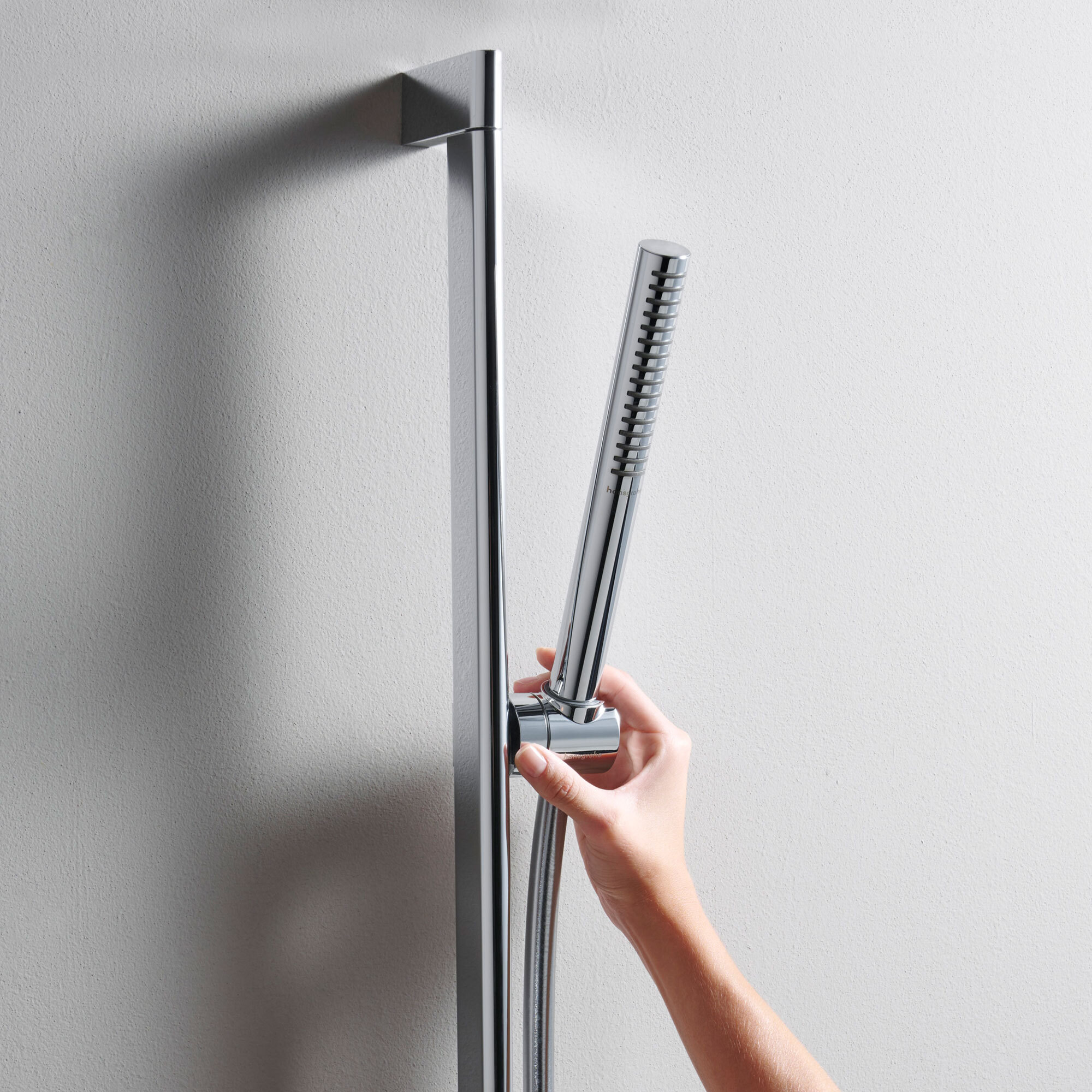 Barre de douche Hansgrohe avec douchette à main Pulsify S 100 EcoSmart et flexible Isiflex - vue 2