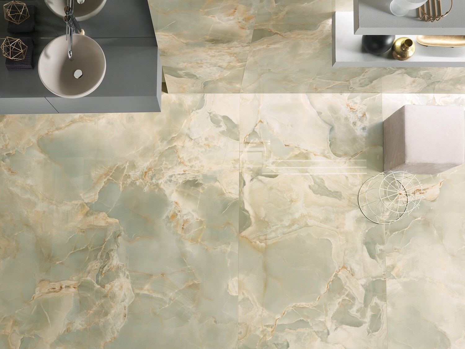 Tagina Onice Reale Smeraldo, carreaux de sol rectifiés en grès cérame 60 x 120 cm.