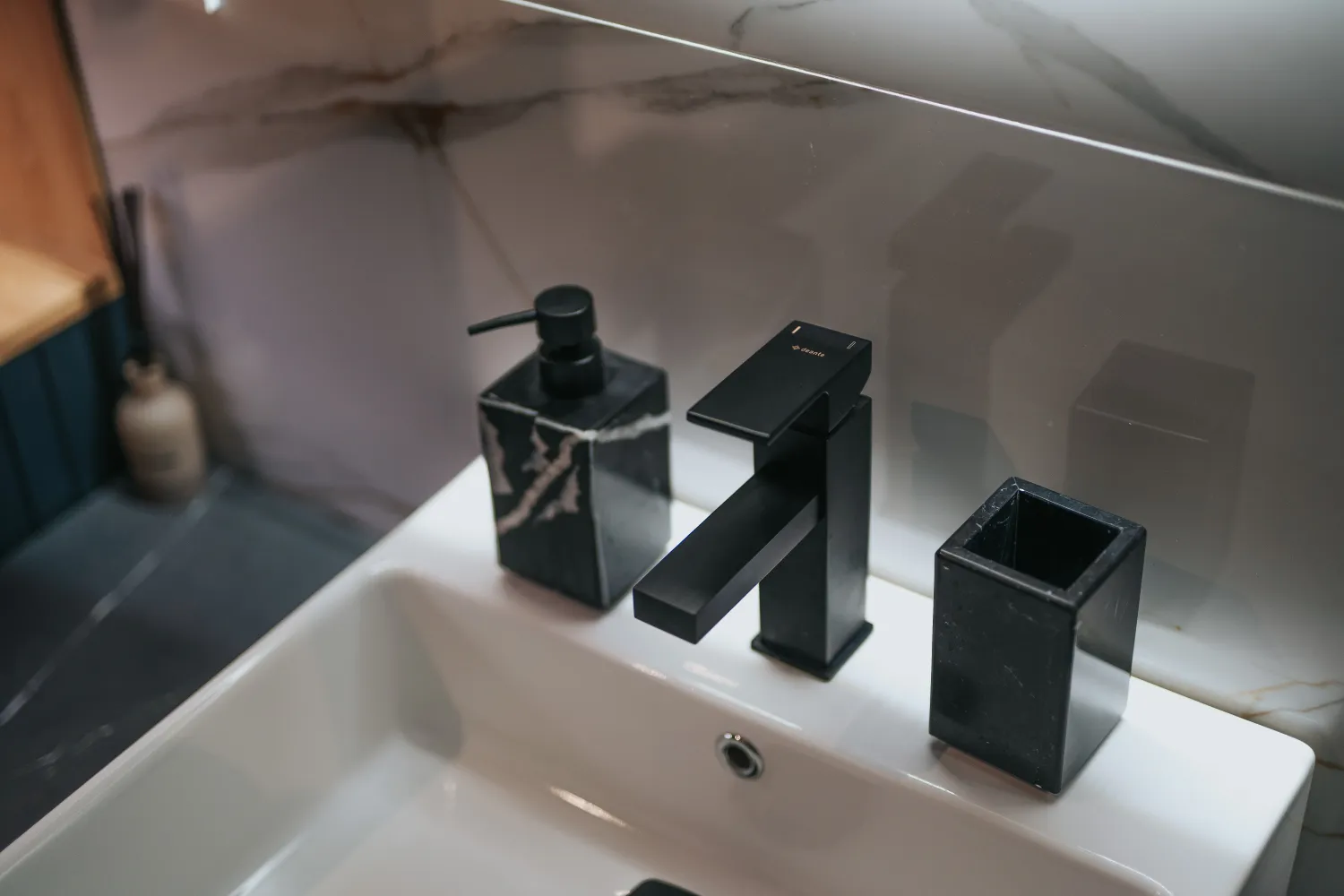 Mitigeur de lavabo Deante Anemon 95 sans bonde en noir mat — vue 5