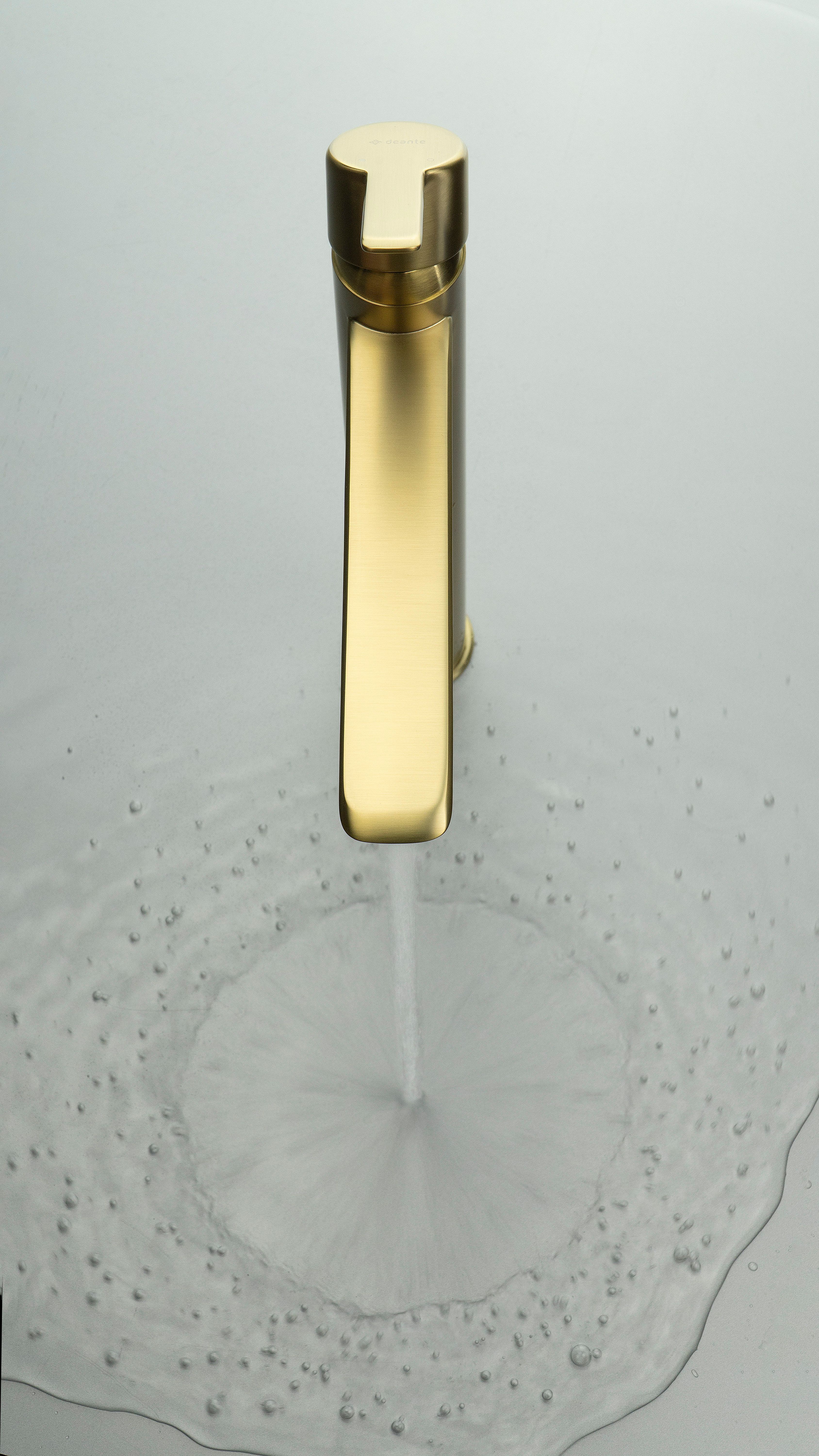 Mitigeur de lavabo rehaussé Deante Arnika 225 sans bonde en PVD or brossé - vue 6