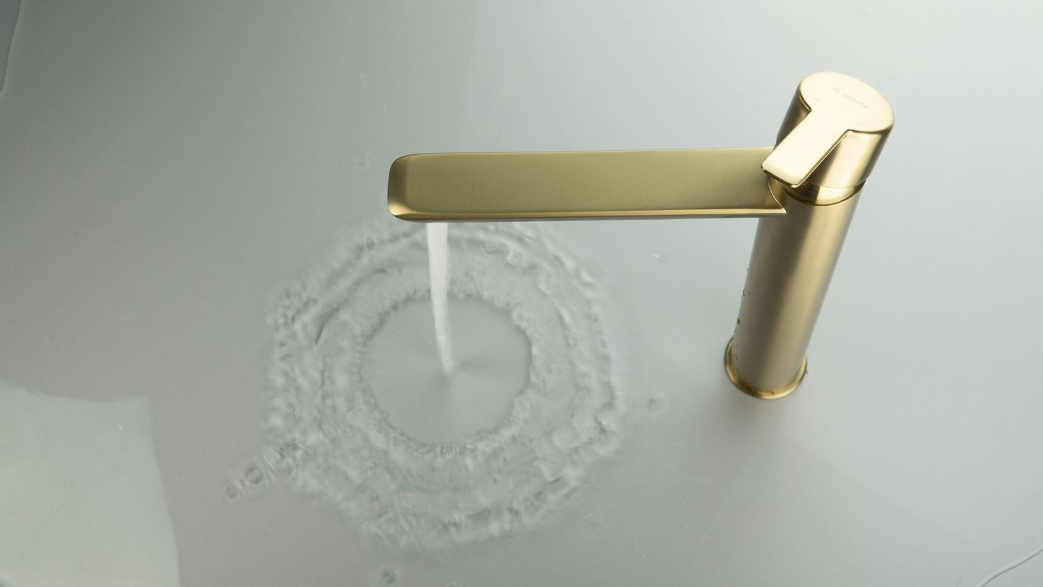 Mitigeur de lavabo rehaussé Deante Arnika 225 sans bonde en PVD or brossé — vue 5