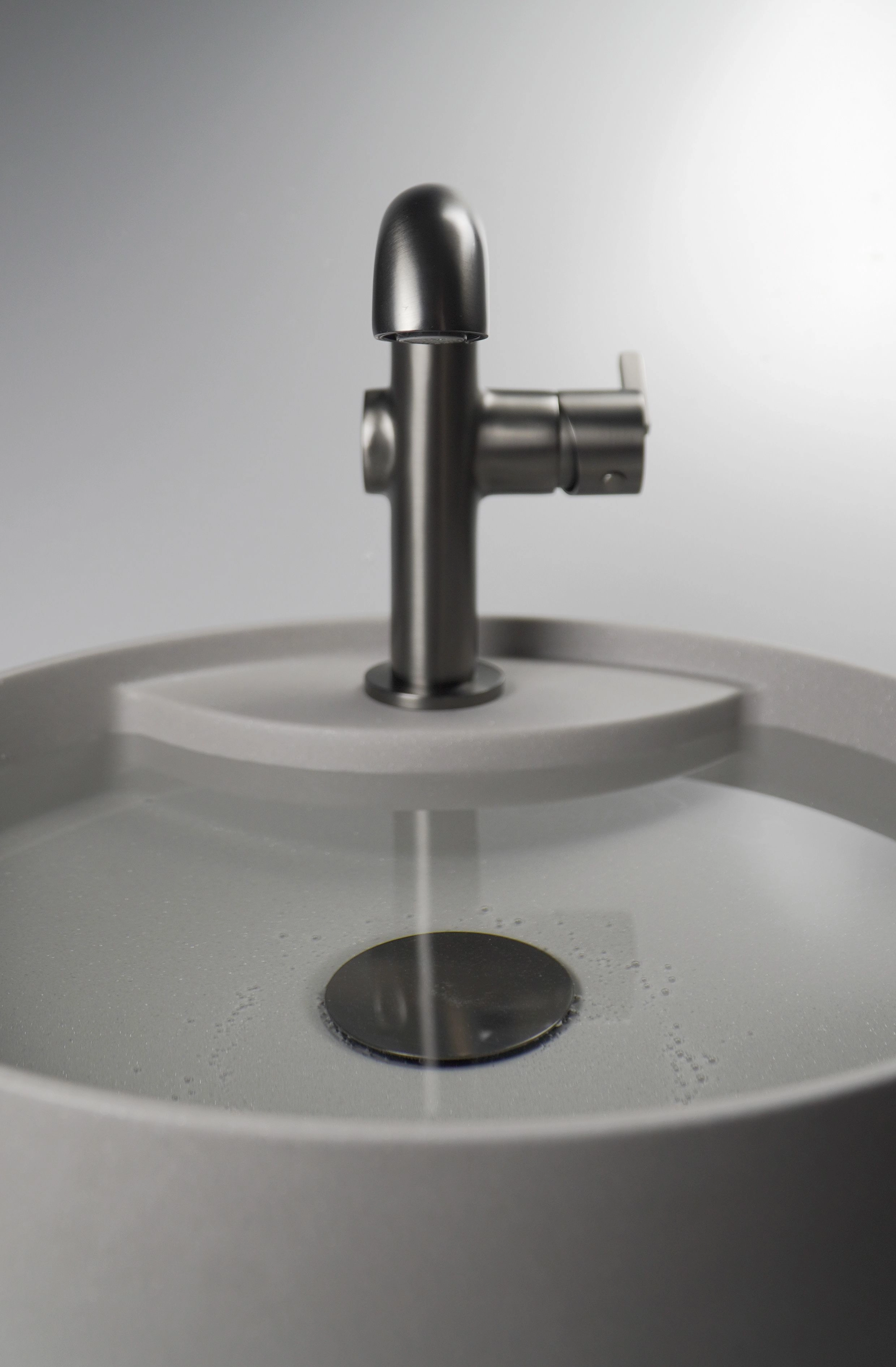 Mitigeur de lavabo Deante Silia 128 sans bonde en titane - vue 4
