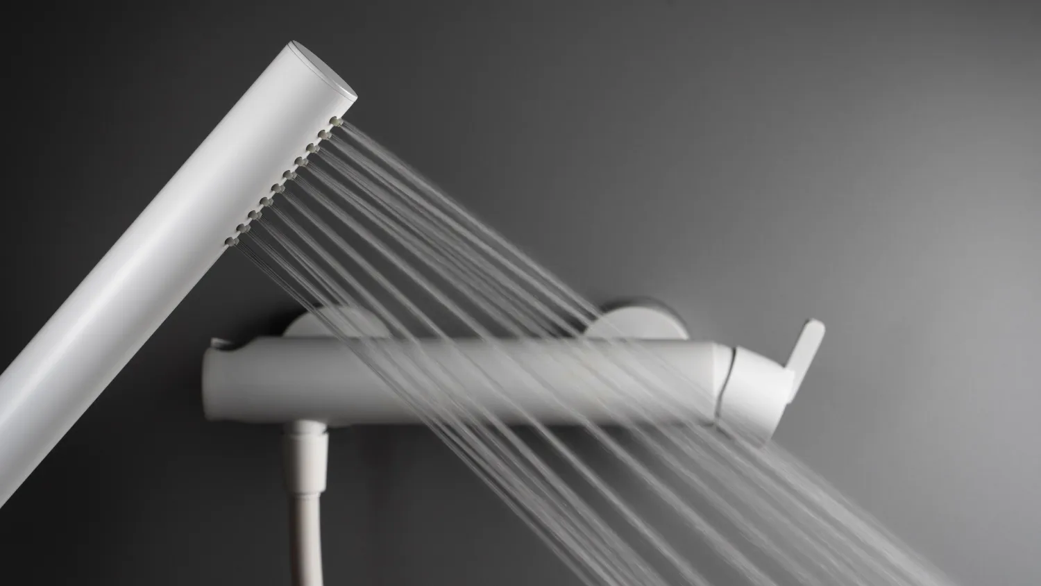 Mitigeur de douche Deante Silia avec support, flexible et douchette à main en blanc mat — vue 5