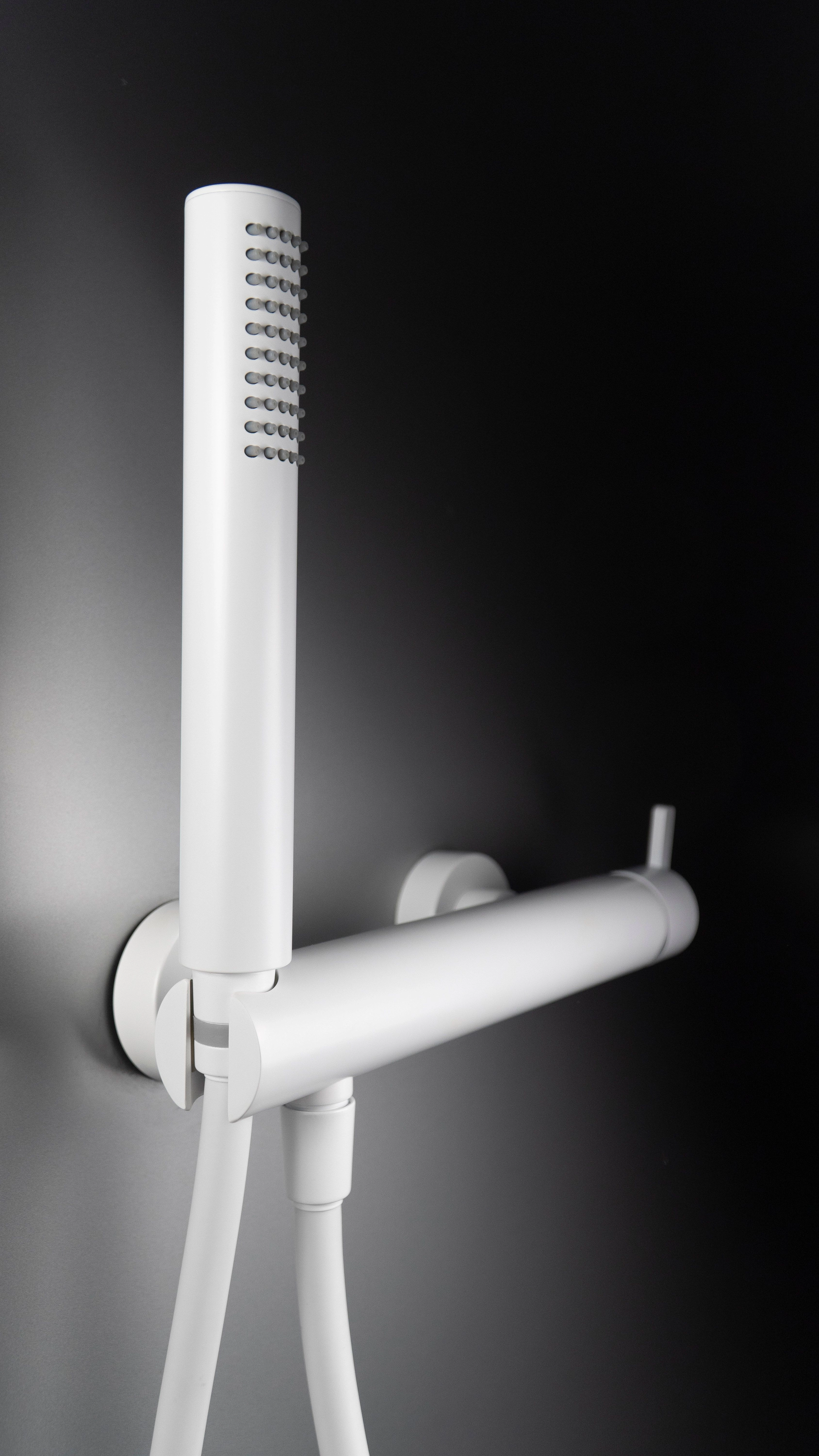 Mitigeur de douche Deante Silia avec support, flexible et douchette à main en blanc mat - vue 4