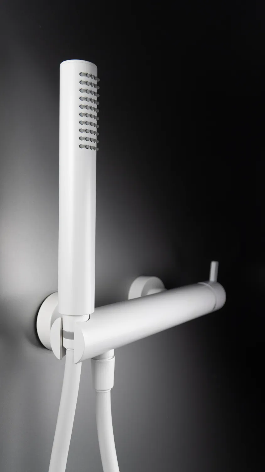 Mitigeur de douche Deante Silia avec support, flexible et douchette à main en blanc mat — vue 4