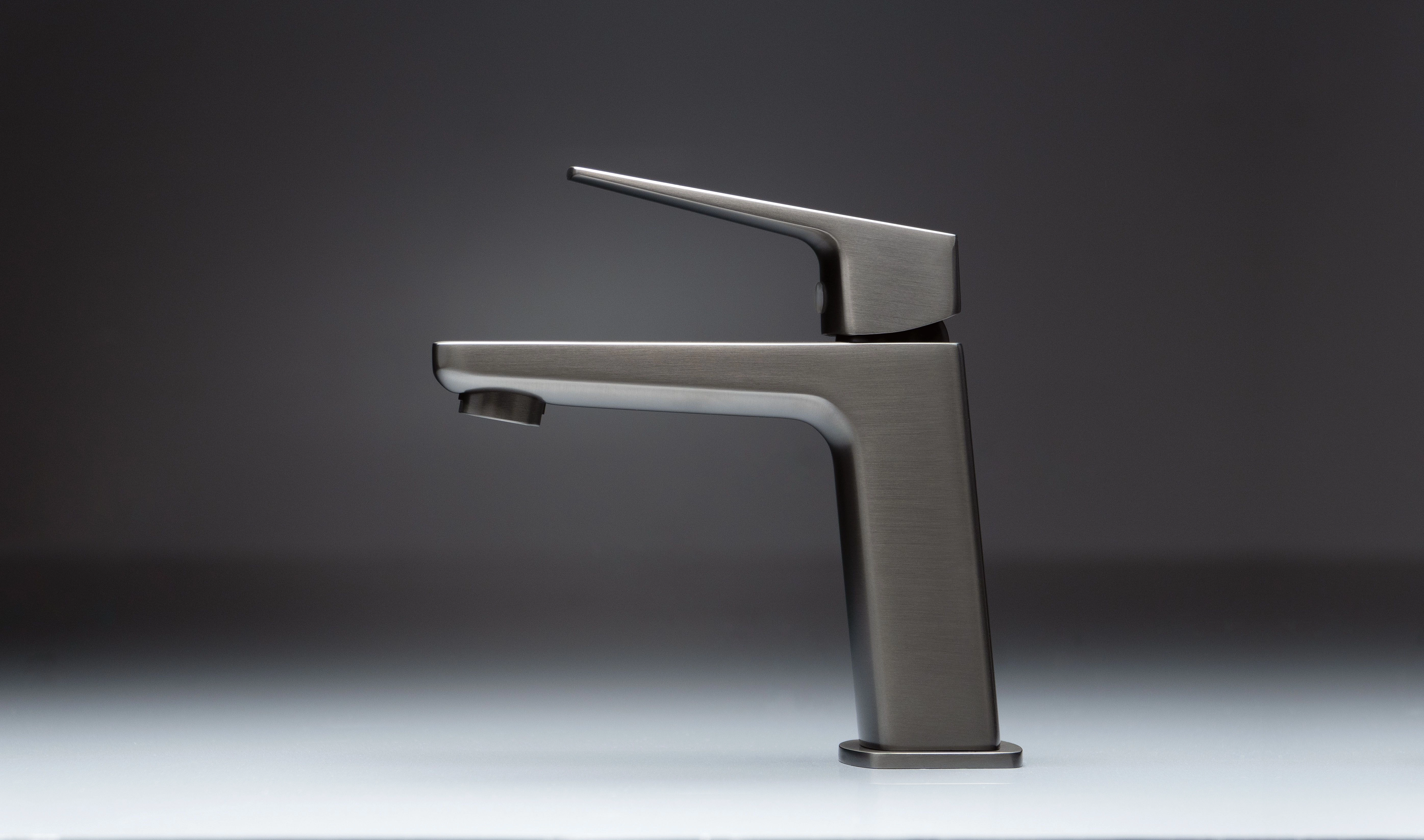 Mitigeur de lavabo Deante Blur 93 sans bonde en titane - vue 4