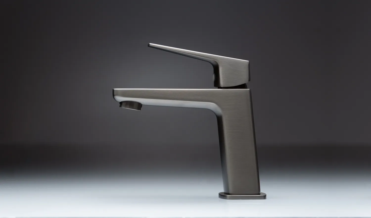 Mitigeur de lavabo Deante Blur 93 sans bonde en titane — vue 4