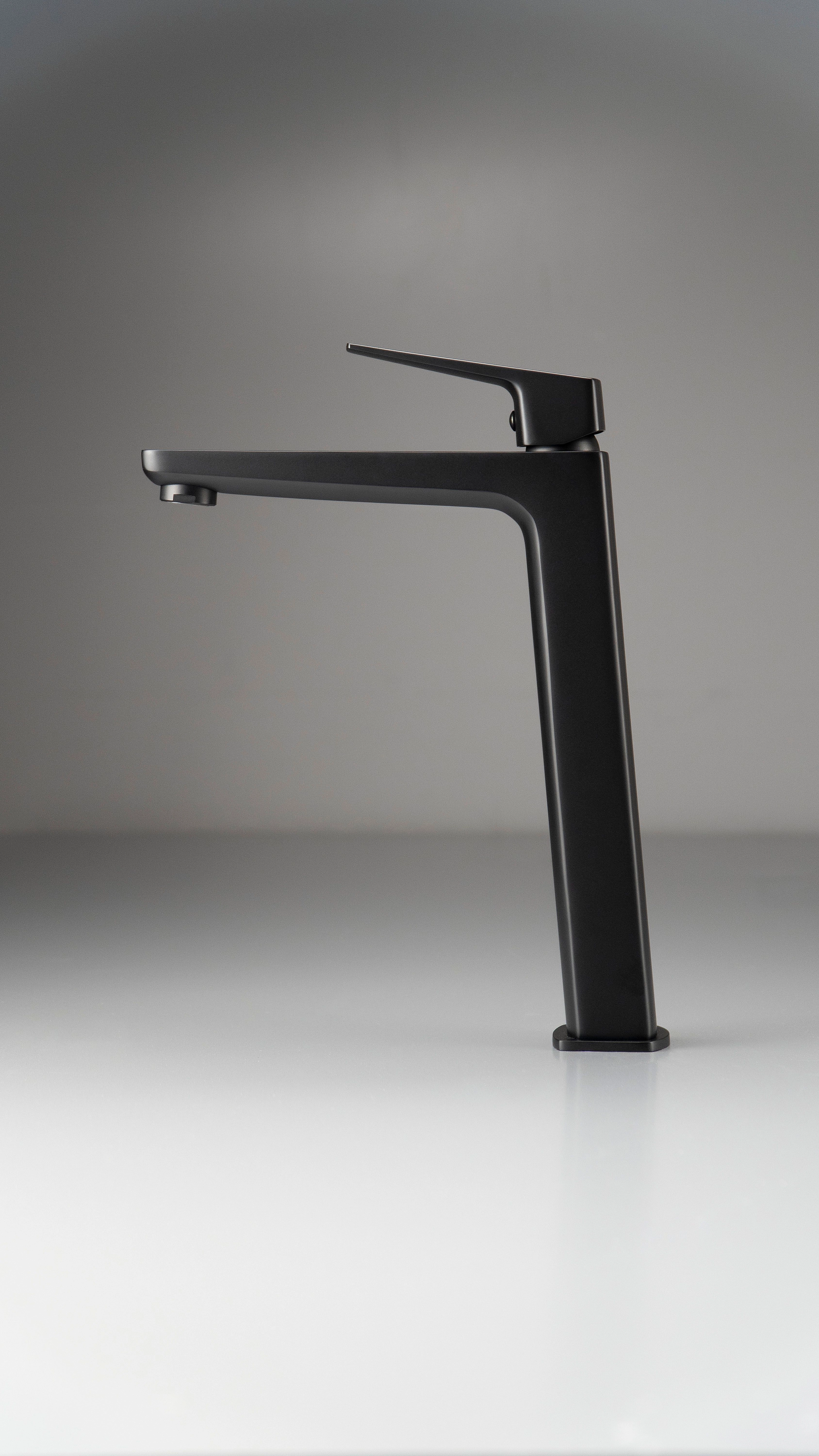 Mitigeur de lavabo rehaussé Deante Blur 226 sans bonde en noir mat - vue 5