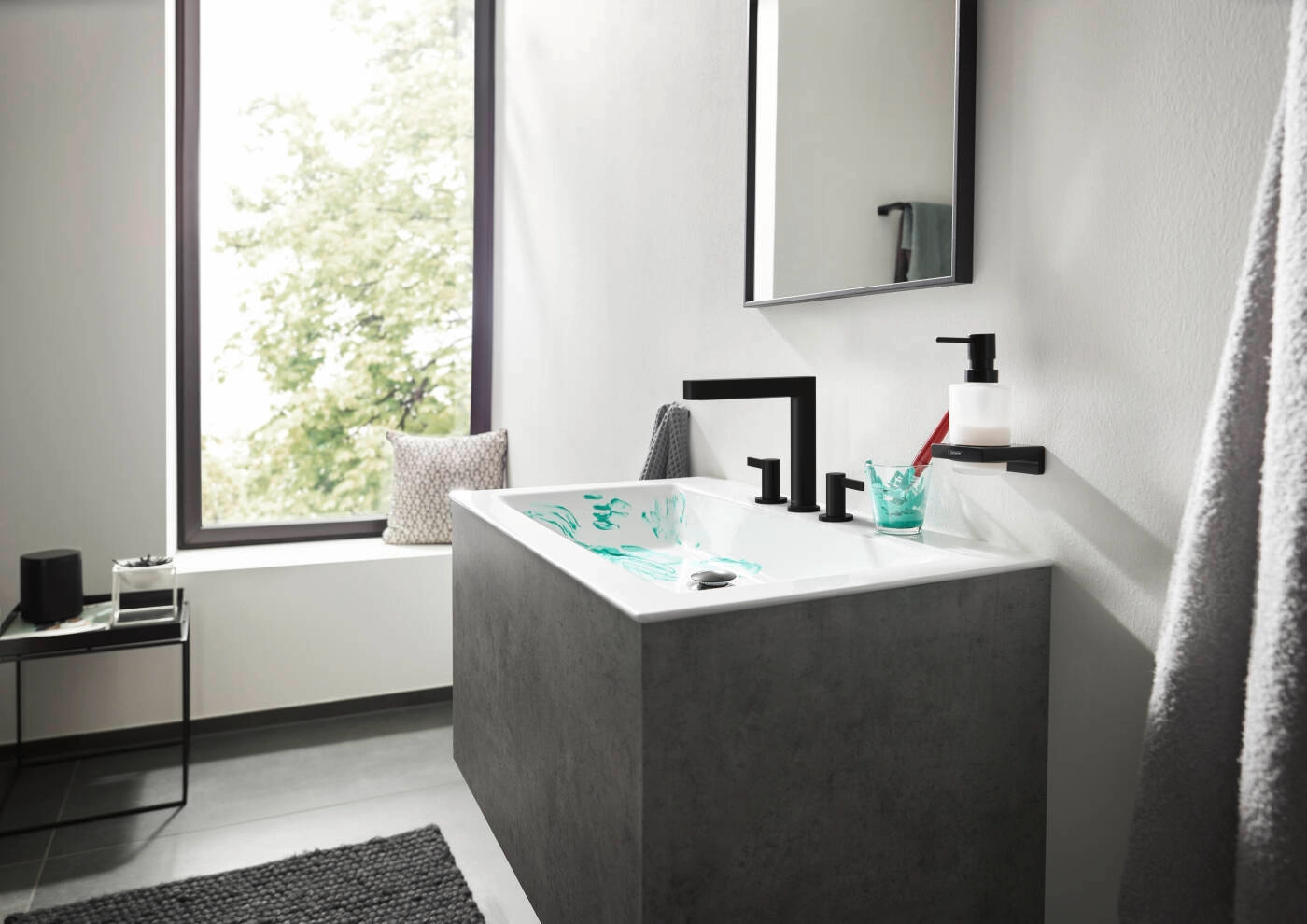 Mélangeur de lavabo 3 trous Hansgrohe Finoris 160 avec bonde push-open en noir mat - vue 3