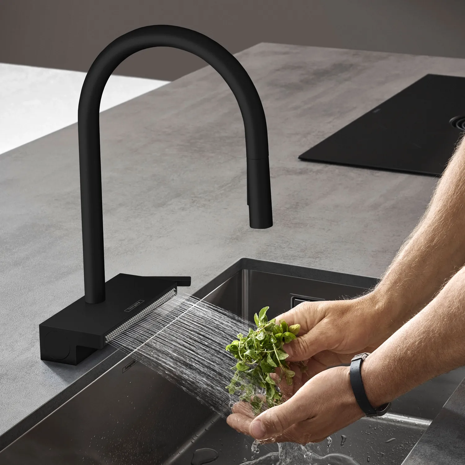Mitigeur de cuisine Hansgrohe Aquno Select M81 170 avec douchette extractible 3 jets et sBox intégré / Finition noir mat — vue 5