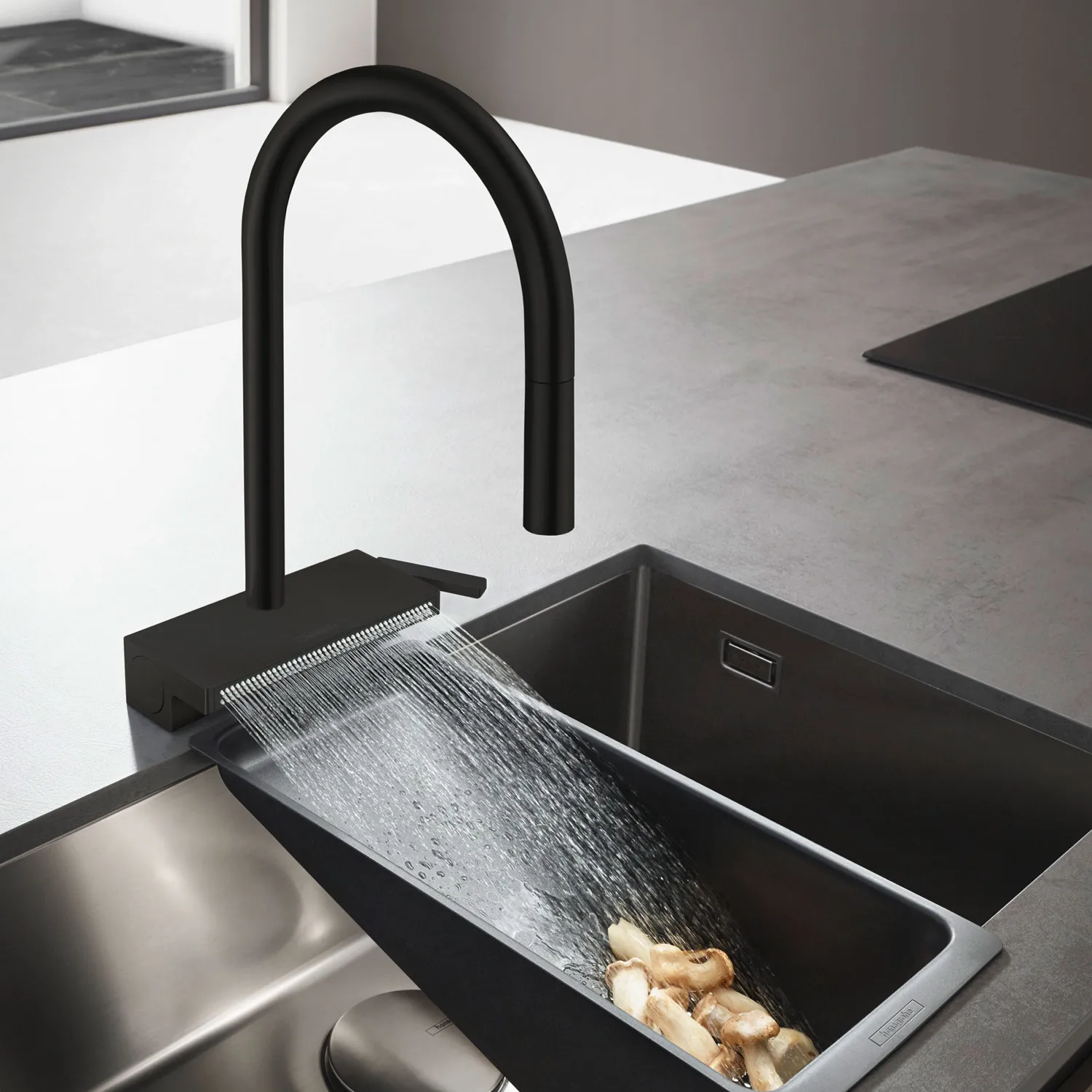 Mitigeur de cuisine Hansgrohe Aquno Select M81 170 avec douchette extractible 3 jets et sBox intégré / Finition noir mat — vue 3