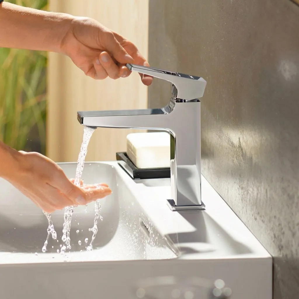 Mitigeur de lavabo Hansgrohe Metropol 110 avec poignée étrier et bonde push-open — vue 3