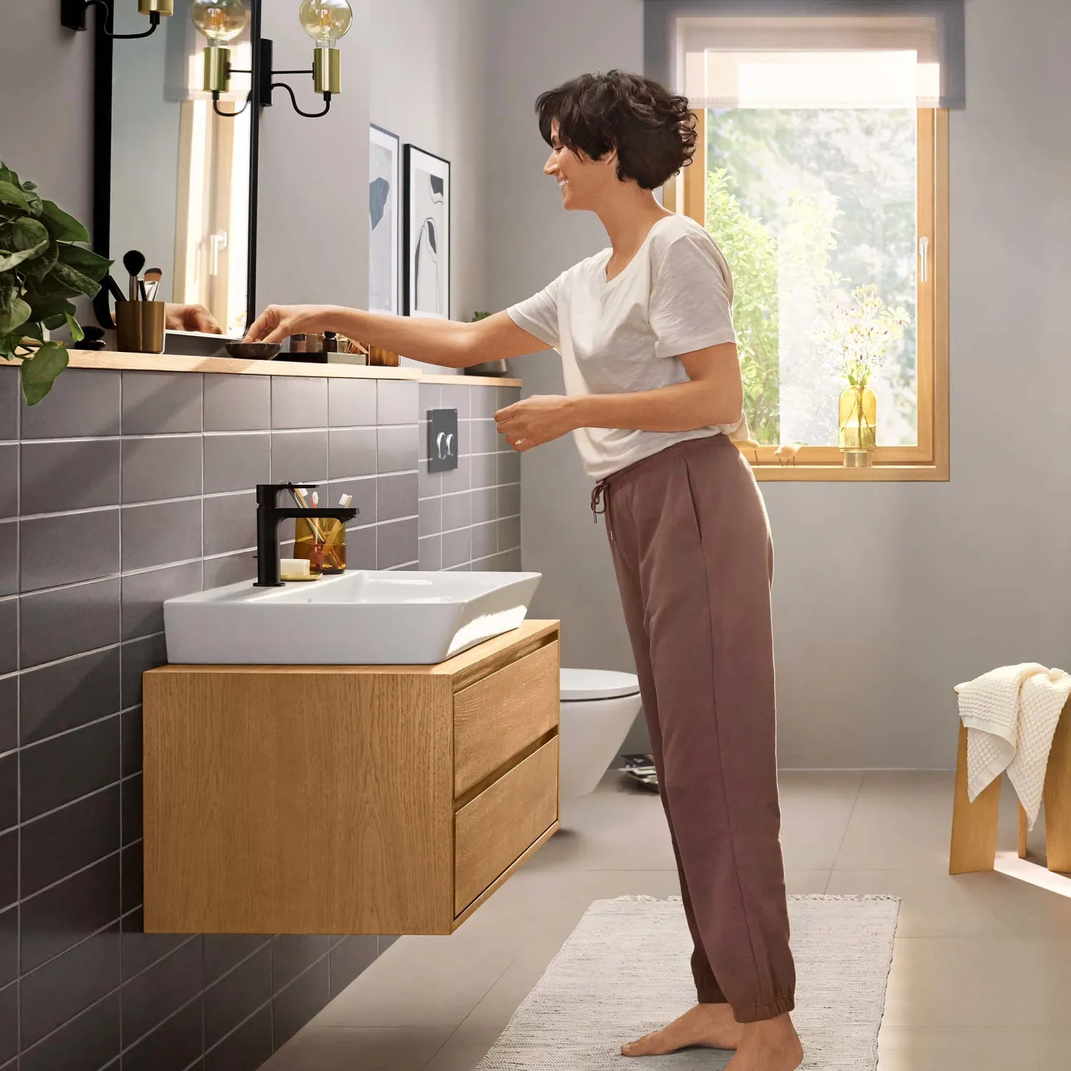 Mitigeur de lavabo Hansgrohe Rebris E 110 CoolStart avec tirette et vidage en noir mat — vue 3