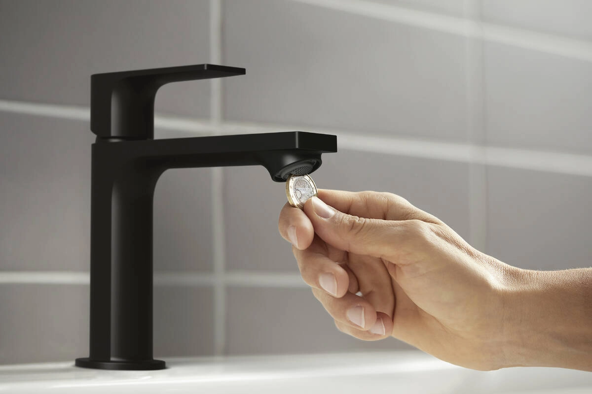 Mitigeur de lavabo Hansgrohe Rebris E 110 CoolStart avec tirette et vidage en noir mat - vue 5