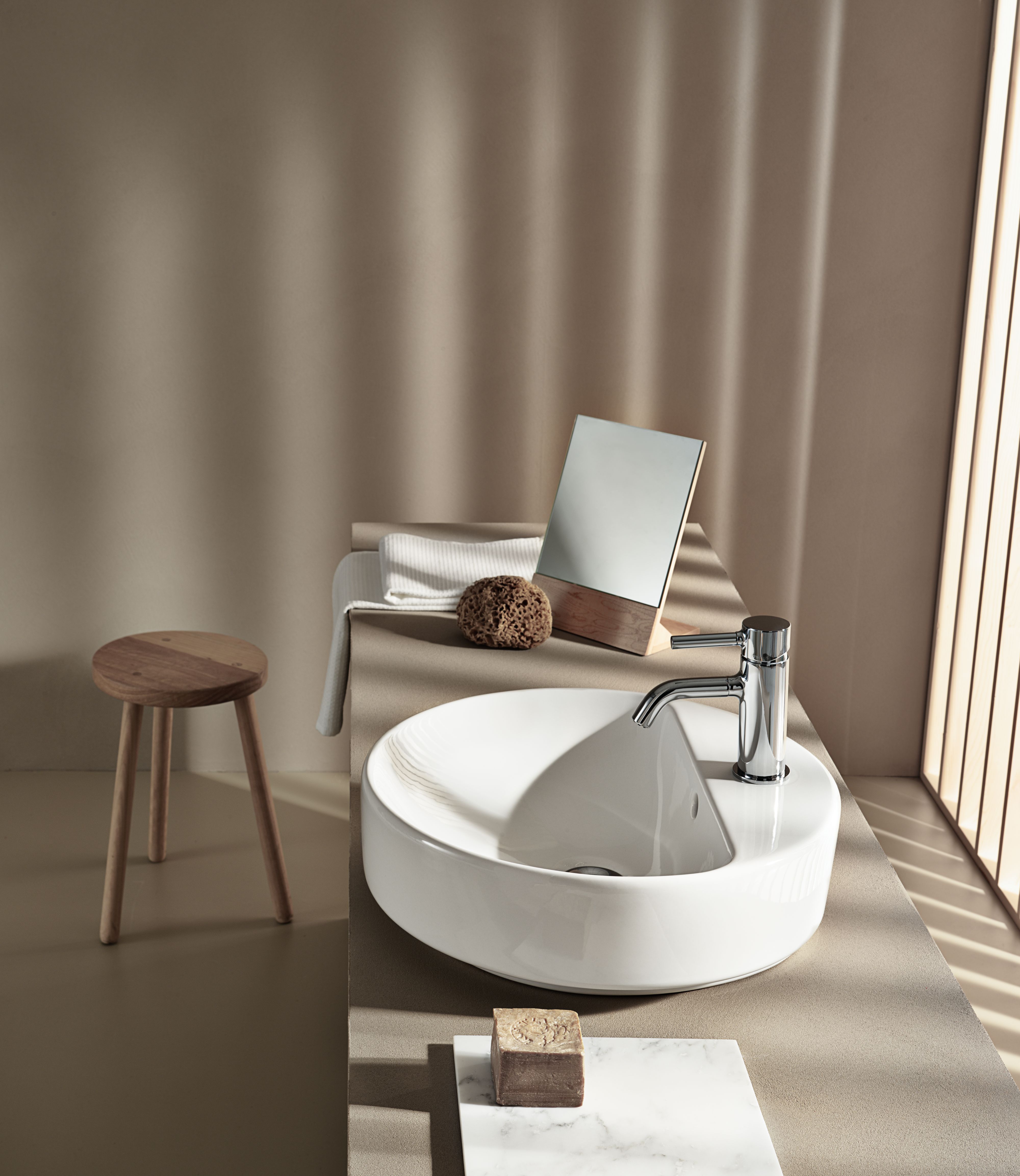 Vasque bol Geberit VariForm ovale 60 x 45 cm avec plage de robinetterie - vue 2