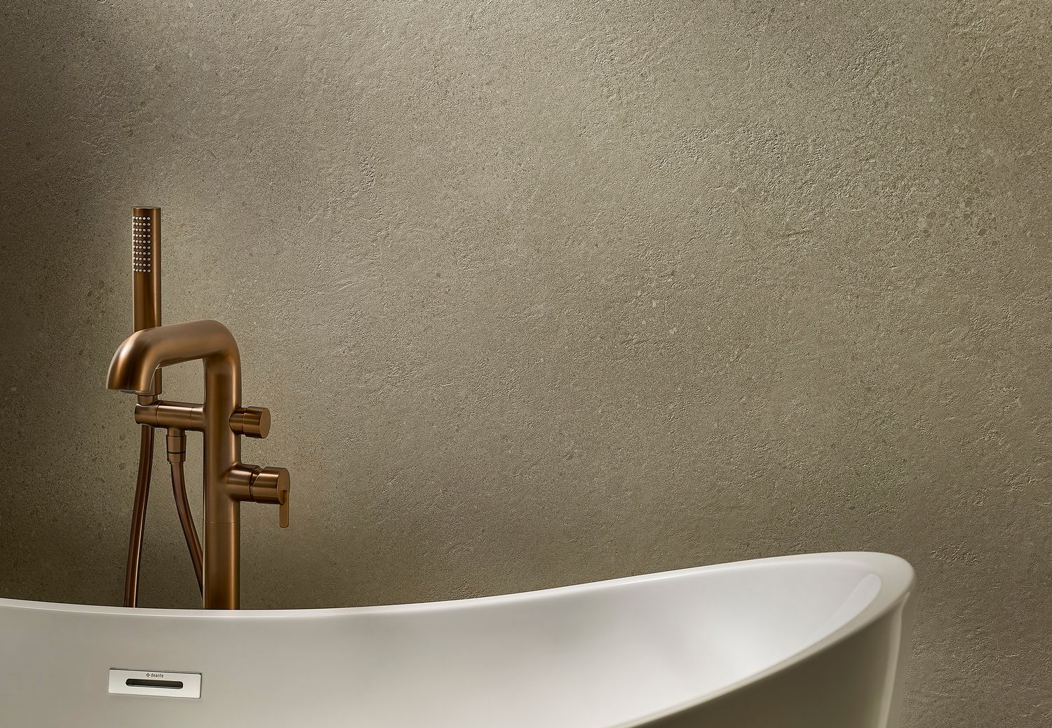 Mitigeur de bain / douche Deante Silia pour montage au sol en PVD bronze brossé — vue 3