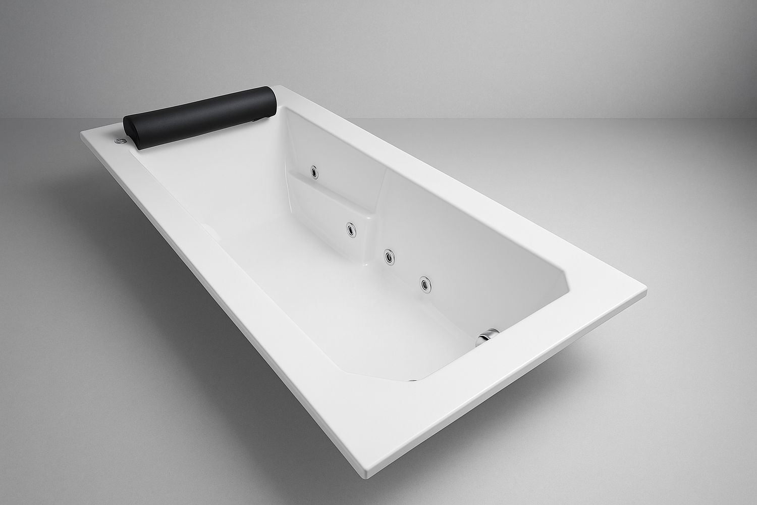 VIP Single Hydromassage Bathtub 180 x 90 cm with Integrated Headrest