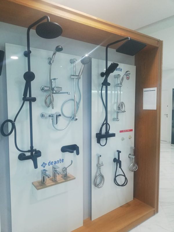 P33 : Robinetterie Deante Alpinia