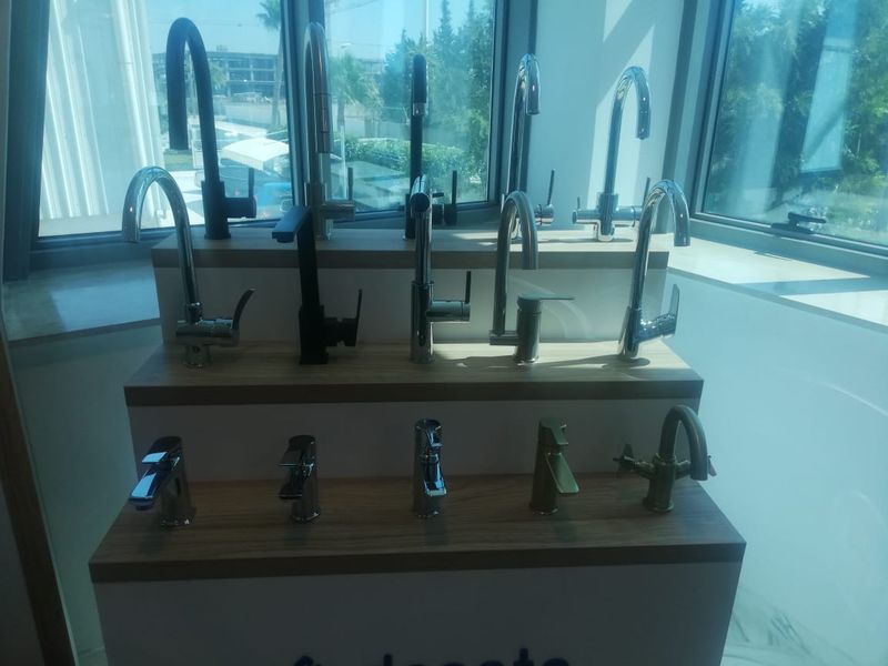 P28 : Deante Robinetterie lavabo &amp; cuisine