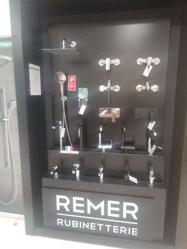 P23 : Présentoir Remer