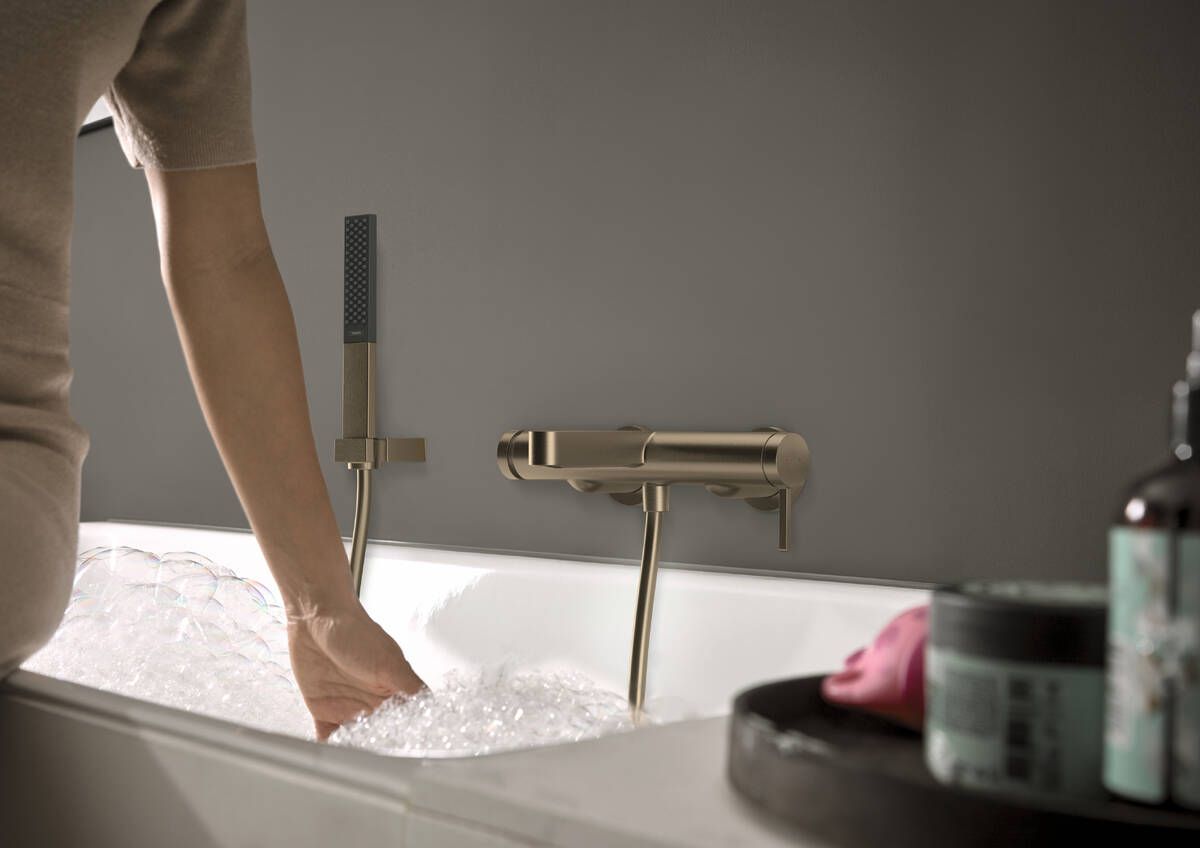 Hansgrohe Finoris Bath/Shower Mixer in Brushed Bronze