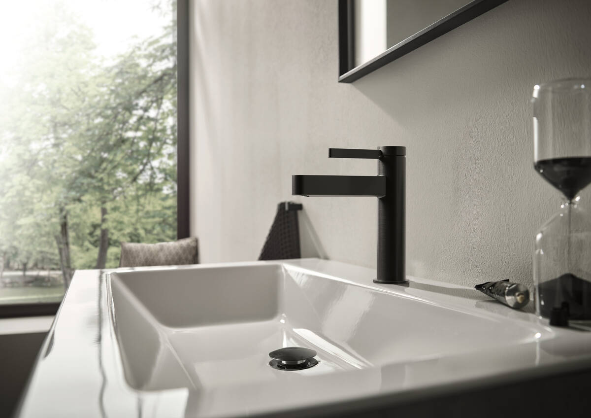Mitigeur de lavabo Hansgrohe Finoris 110 CoolStart avec bonde push-open en noir chromé brossé - vue 2