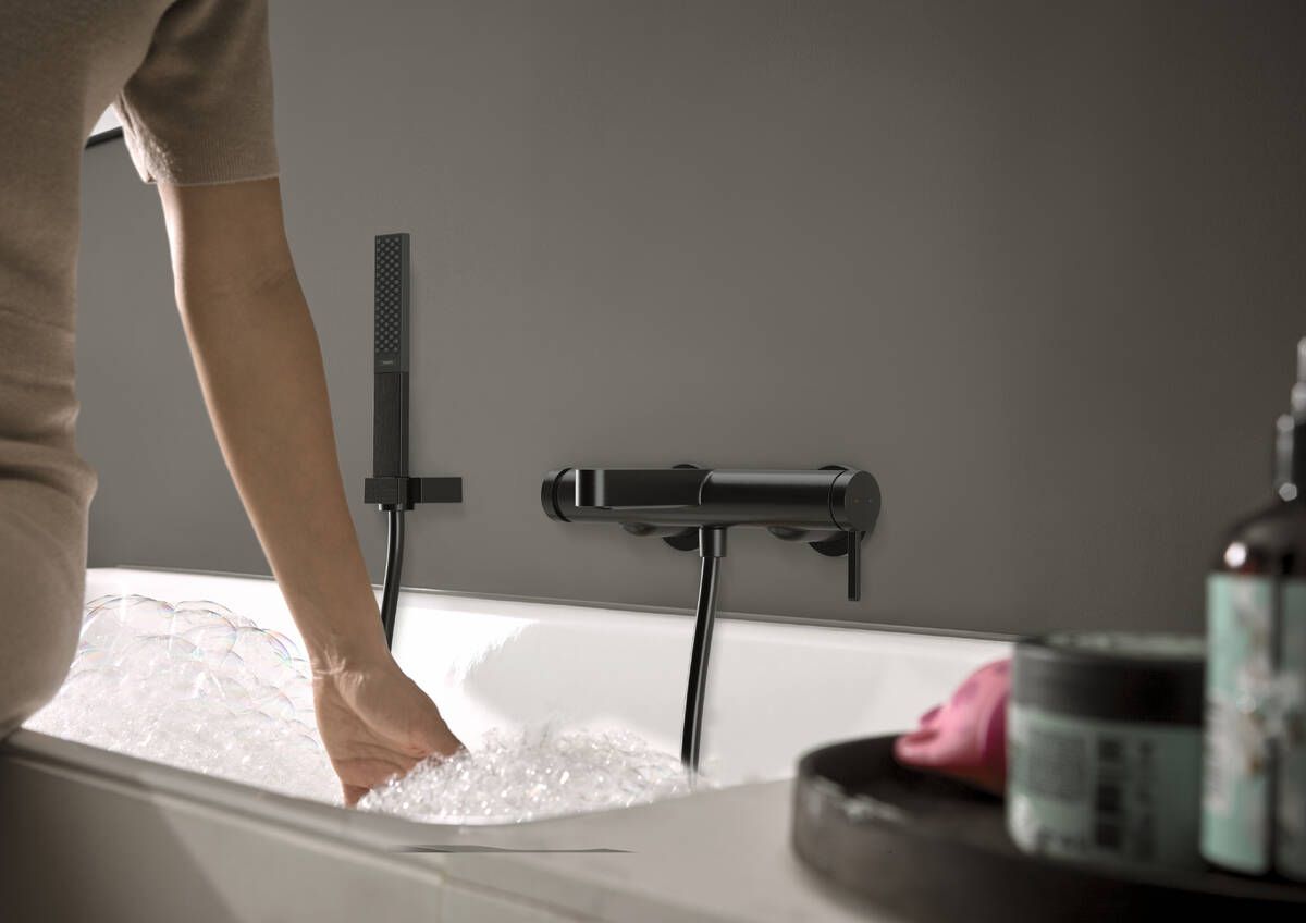 Hansgrohe Finoris Bath/Shower Mixer in Brushed Bronze