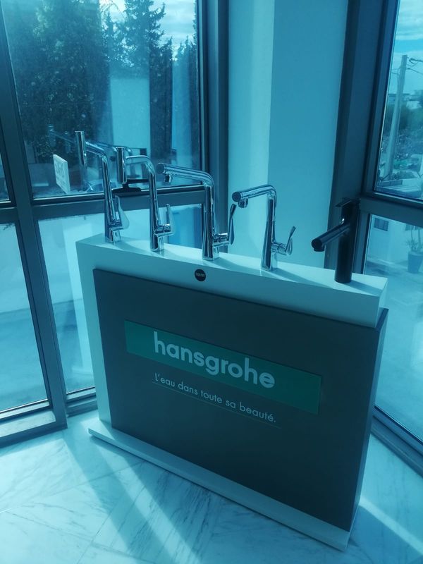 P49 : Présentoir Robinetterie Cuisine