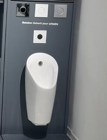 Présentoir urinoir Geberit