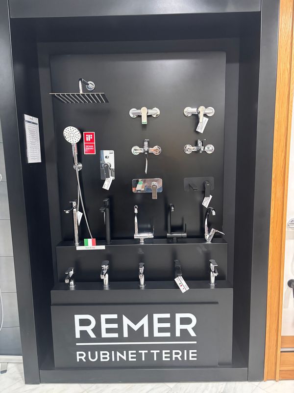 P23 : Présentoir Remer