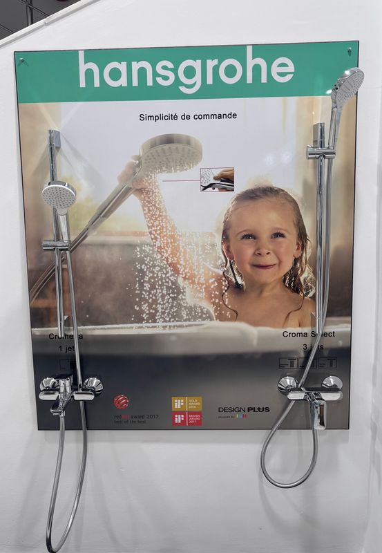 P24 : Barre de douche Hansgrohe